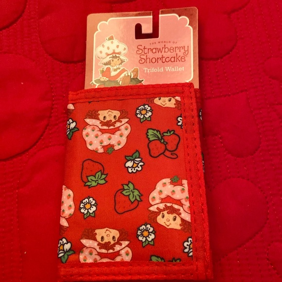 Strawberry shortcake wallet - Picture 1 of 4